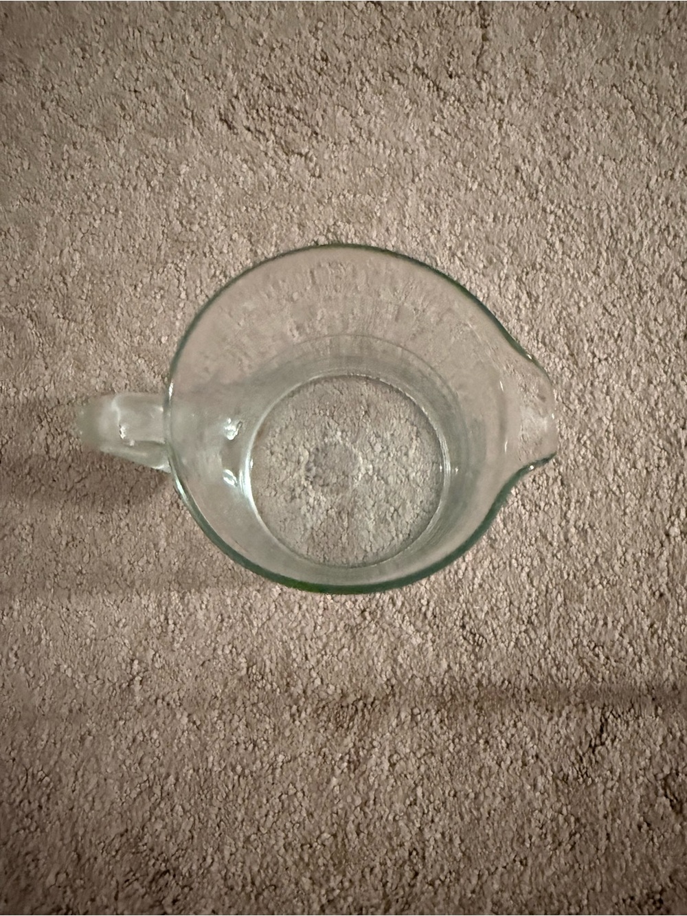 Clear Glass Pitcher with Handle - Picture 2 of 7